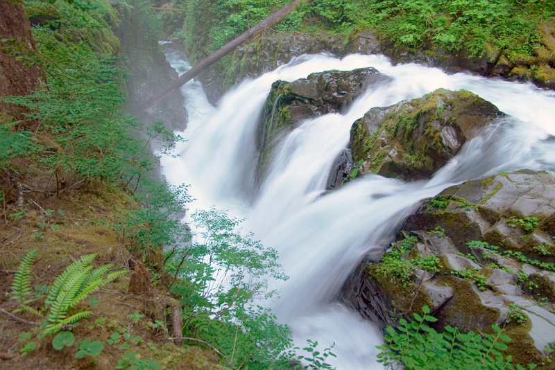Wide shot with different shutter speed and apture.