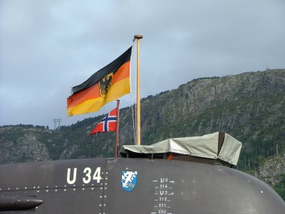 U34-Bergen-Norwegen-SandviksPilen in the background