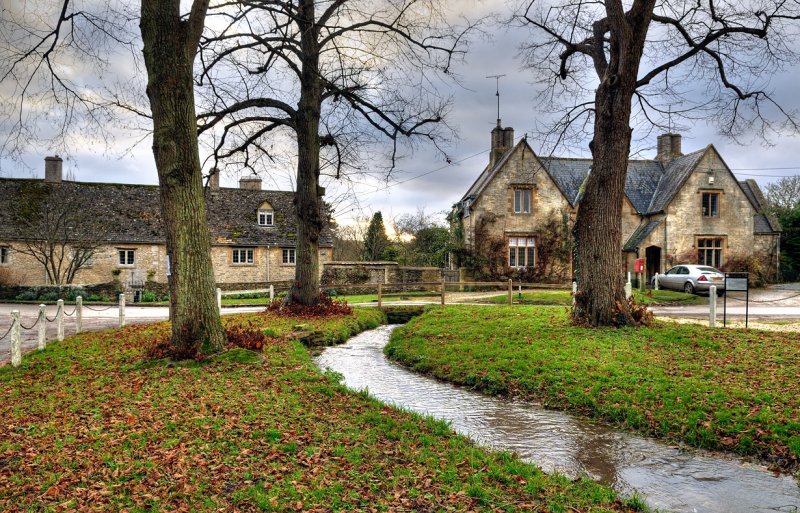 Swinbrook, near Burford