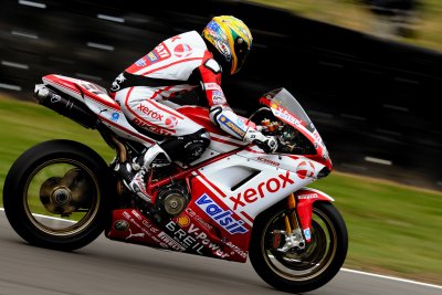 Troy Bayliss exiting Druids 2