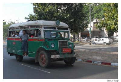Bus Rangoon