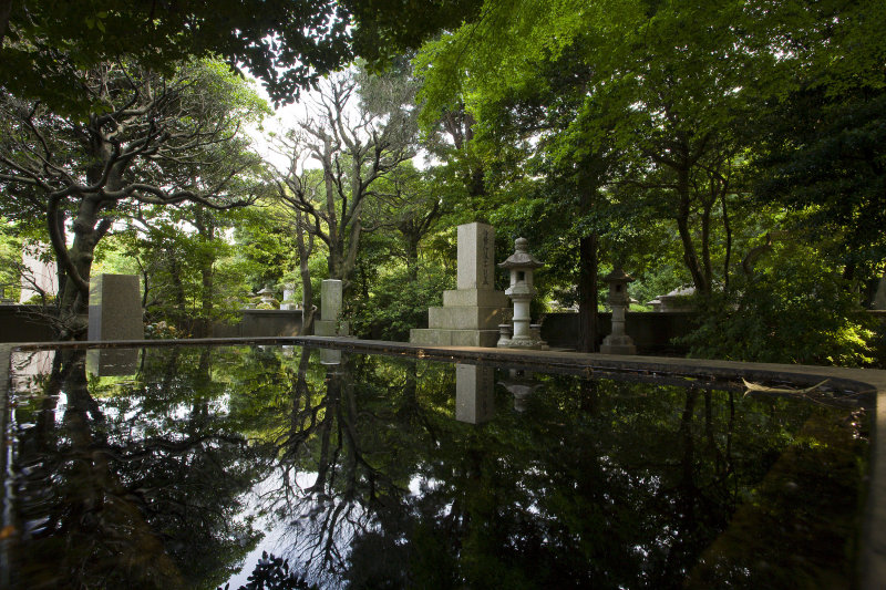 Aoyama Cemetery (2)