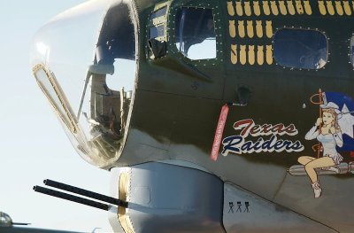 B-17 TEXAS RAIDERS