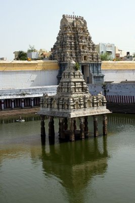 Kamakshi temple tank, Kamakshi Amman temple,  Kanchipuram, India