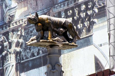 Statue in Siena.jpg