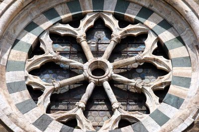 Bat wings on a church in Montalcino 2.jpg