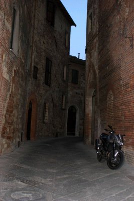 Motorcycle in Montepulciano.jpg