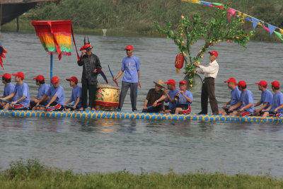 Dragon Boat on Li River