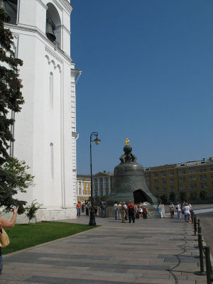 The Tsar Bell (1733-35) 200 tons!