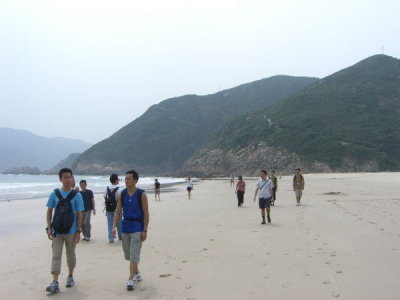 David, Jacky and group walking along Ham Tin Wan