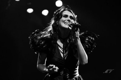 Sharon den Adel