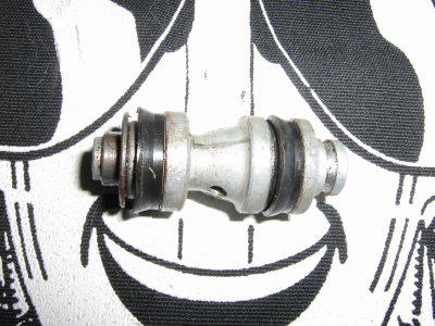UNDER TANK MASTER CYLINDER PISTON