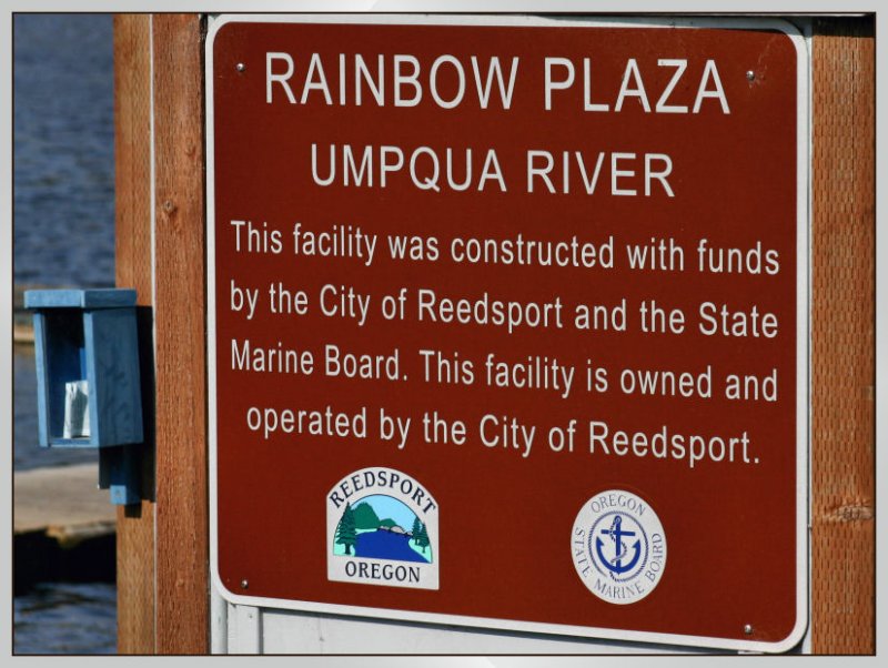 Umpqua River Rainbow Plaza