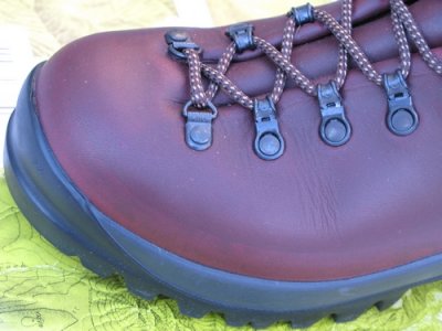 Backpacking_Boots_20081119_IMG_1801.JPG