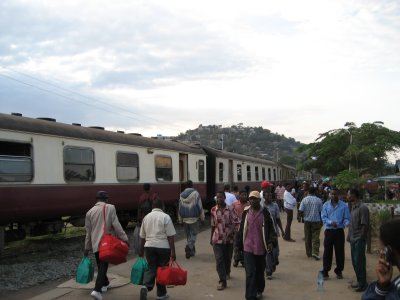 Boarding the train in Mwanza, bound for Dodoma.