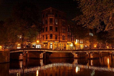 Amsterdam (by night) (14).jpg