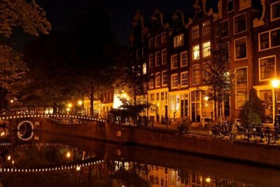 Amsterdam (by night) (6).jpg