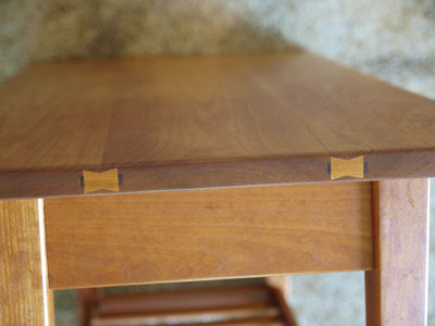 Tabletop joinery detail