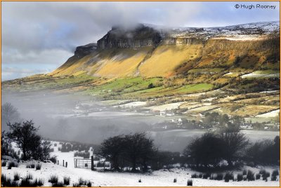 IRELAND - CO.SLIGO - KINGS MOUNTAIN COLOURS CONTRAST WITH WINTER SNOW