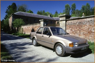  IRELAND - CO.MONAGHAN - MY FORD ORION AT DARTRY STABLES 
