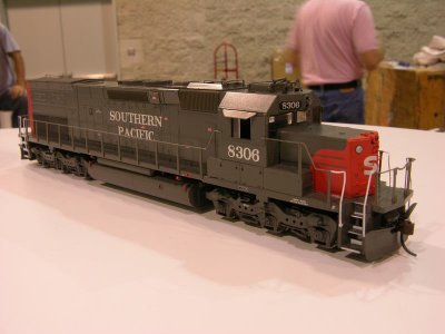 Athearn HO: deco sample of SD40T-2 116 snoot nose version