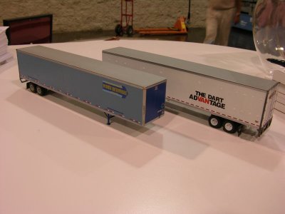 Athearn HO: 53' Duraplate trailer