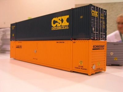 Athearn HO: All new CIMC 53' domestic container