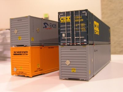 Athearn HO: All new CIMC 53' domestic container