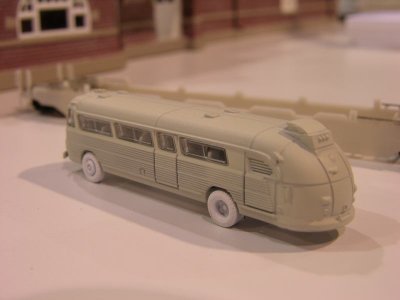 Athearn N: all new Flxble Visicoach  bus (also in HO too)