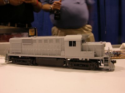 True-Line Trains: HO MLW RS18u - side sill NOT representative of production model