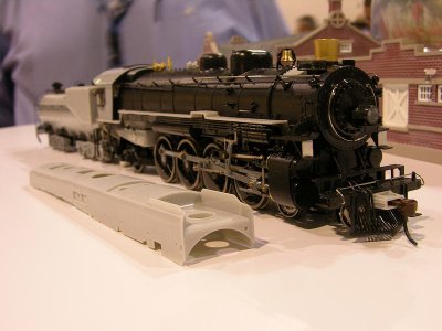 Athearn HO: New MT-4 - multiple versions. Skyline casing also shown here.
