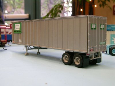 Athearn HO: New 40 X-post pig trailer