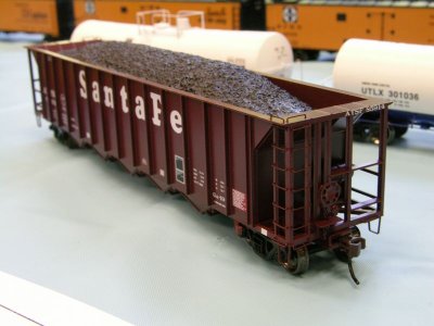 Athearn HO: Upgraded Ortner Rapid Discharge Hopper