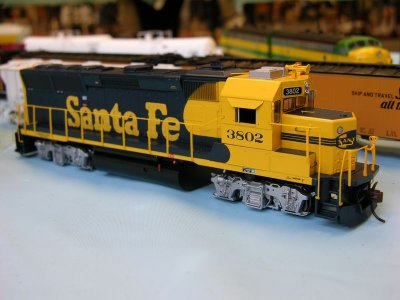 Athearn HO: New Upgraded GP40X from former RPP tooling