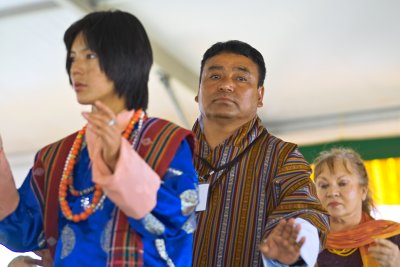 SDIM9164.jpg Bhutan & audience dance