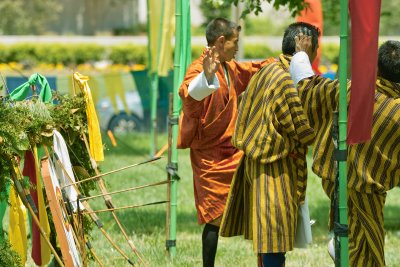 SDIM9650.jpg Bhutan archers' dance