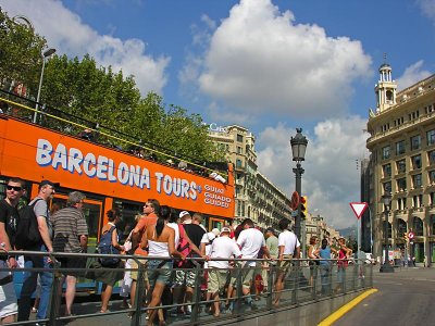 Let's take a city sight-seeing bus!