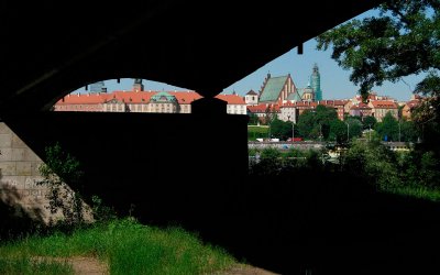 Warsaw_under the bridge.jpg