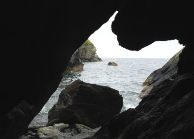 passage through to cove, so this must be Tregagle's hole!