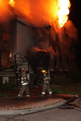 2008_detroit_house_fire_joseph_campau_at_e_ferry_pic-08.JPG