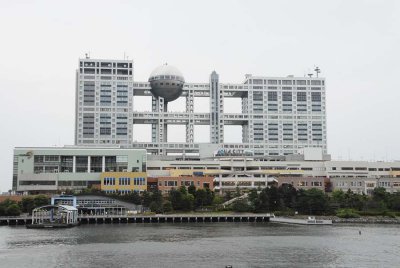 Fuji TV Building - Odaiba 175.jpg