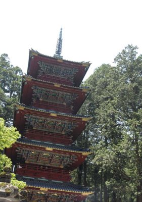 Nikko Pagoda 037.jpg