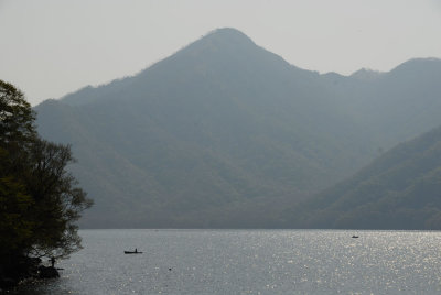 Lake Chuzenji 083.jpg