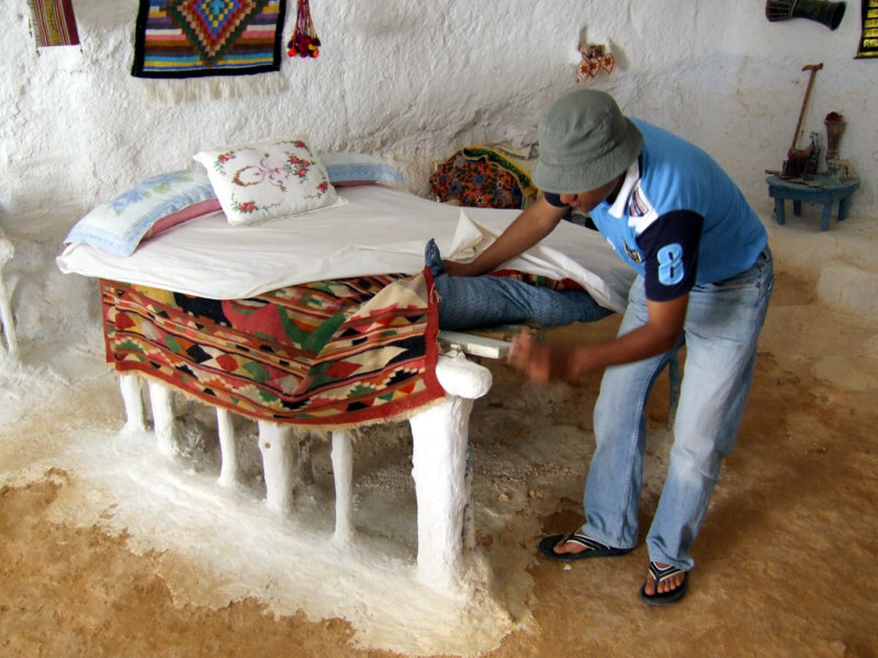 Troglodyte Home Bedroom2.jpg