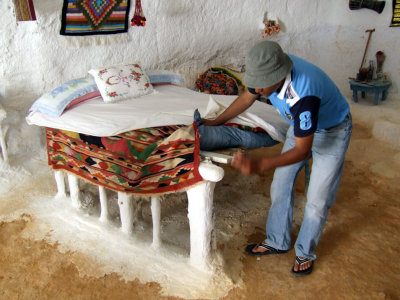 Troglodyte Home Bedroom2.jpg