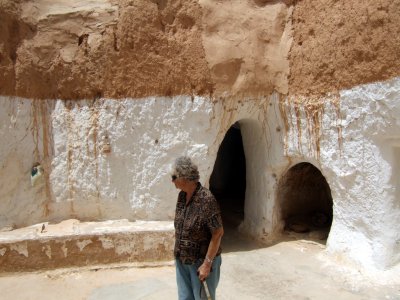 Troglodyte Home Central Courtyard2.jpg