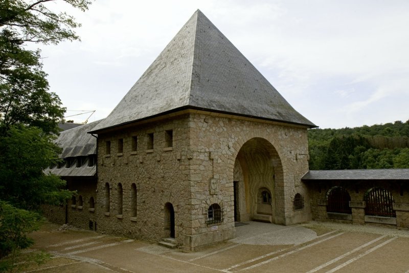 LAbbayeDeLaPierrequiVire-7.jpg