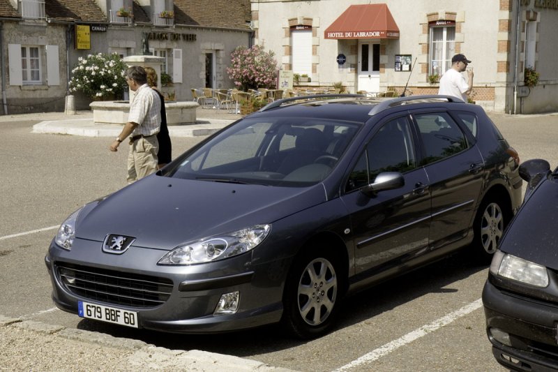 OurCarInFrance.jpg