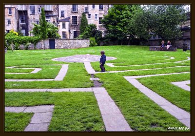 09 Beazer Garden Maze.jpg