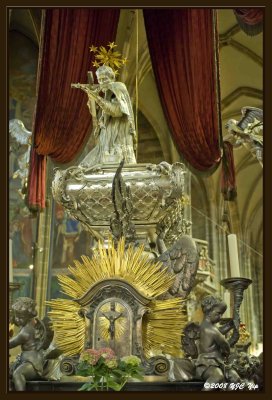 22 Silver sepulchre & statue of St John of Nepomuk.jpg